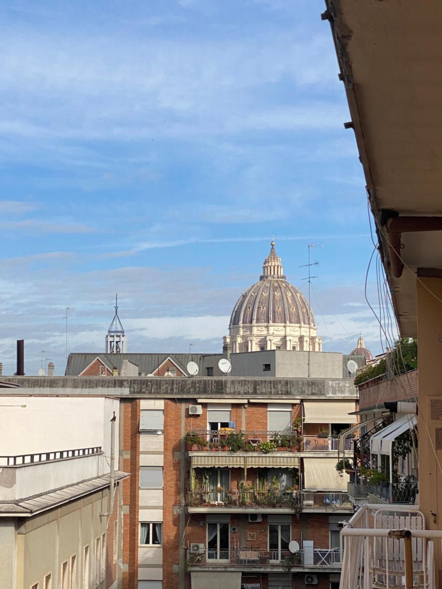 Fall In Love With Roma Vaticano Esterno foto